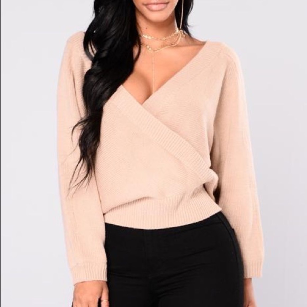 Fashion Nova Sweater Top in Taupe